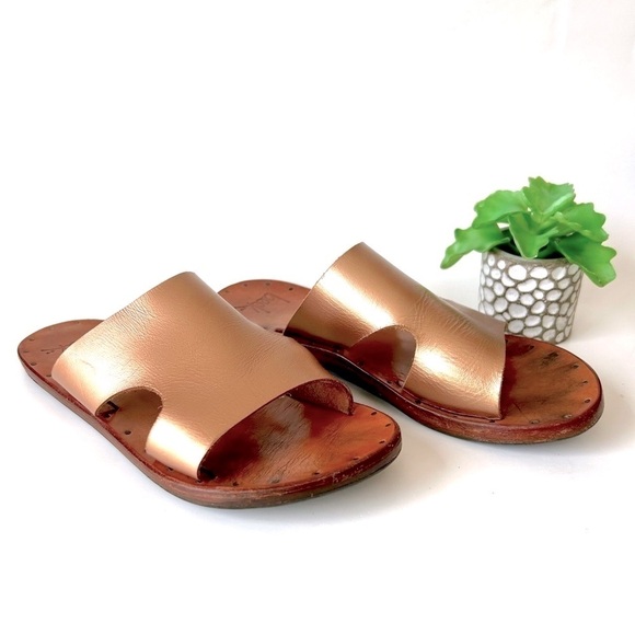 Beek Blackbird Bronze Gold Metallic Leather Slide Sandals Size 5 - Picture 1 of 13